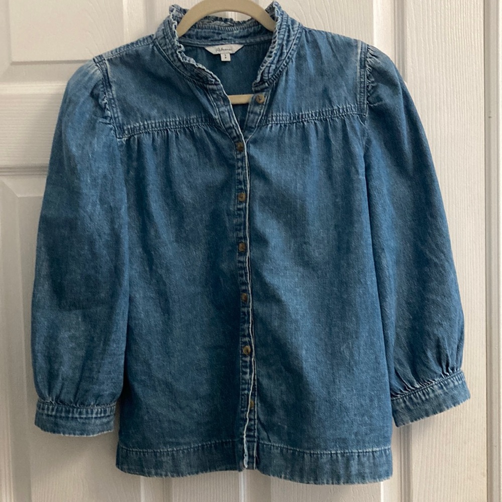 Denim shirt with slightly puffed 3/4 length sleeves